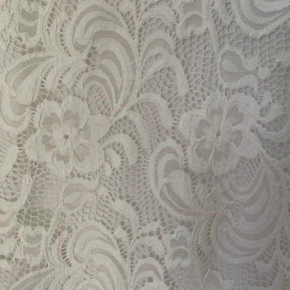 White Lace Scallop Hem Dress - Picture 4 of 10